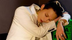 Gaya G-Dragon Pakai Bandana Mewah 209,71 Karat