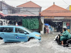 Cerita Turis Australia Kapok ke Bali Saat Musim Hujan