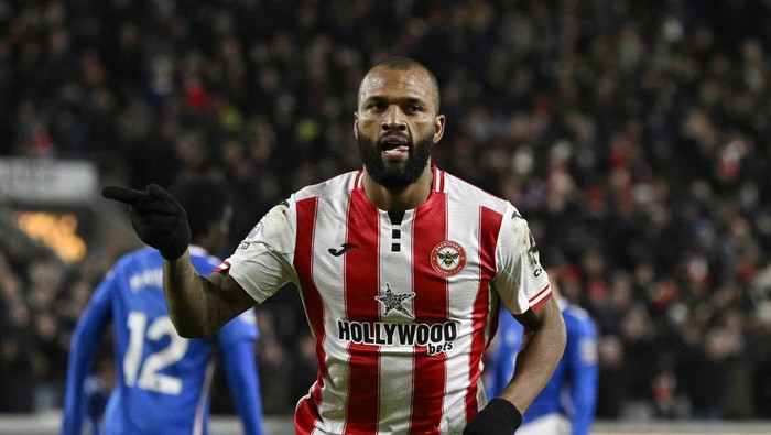 Soccer Football - Premier League - Brentford v Sunderland - GTech Community Stadium, London, Britain - January 7, 2026 Brentfords Igor Thiago celebrates scoring their second goal REUTERS/Tony O Brien EDITORIAL USE ONLY. NO USE WITH UNAUTHORIZED AUDI