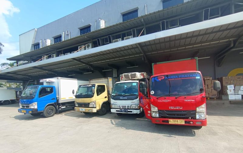 Ilustrasi jasa ekspedisi