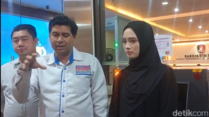Pengakuan Dosa Inara Rusli yang Ogah Disebut Pelakor