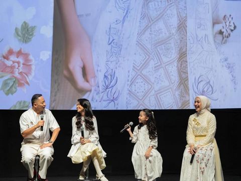 Brand hijab lokal, Klamby baru saja merilis koleksi Hari Raya dalam bentuk film musikal, bernuansa kehangatan dan kebersamaan keluarga.