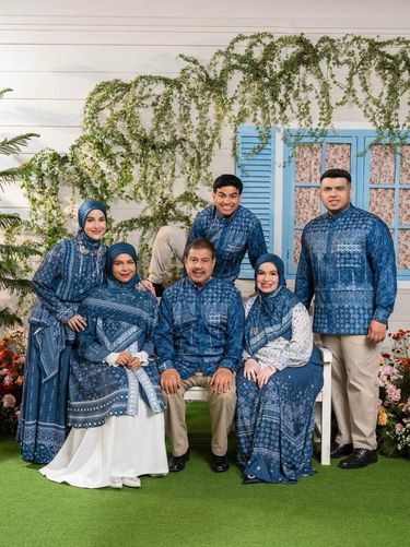 Brand hijab lokal, Klamby baru saja merilis koleksi Hari Raya dalam bentuk film musikal, bernuansa kehangatan dan kebersamaan keluarga.