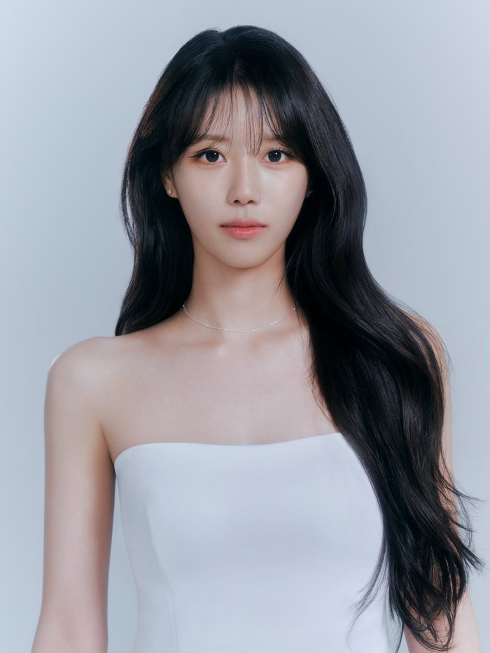 Foto member girlband Lovelyz Lee Mijoo yang kini gabung ke manajemen AOMG.