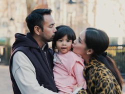 8 Gaya Lily Anak Raffi-Nagita, Dress Fendi Hingga Tas Dior Curi Atensi