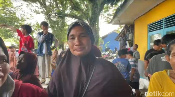 Mardiana saat menceritakan momen bersalaman dengan Gibran dalam peninjauan banjir di Banjar, Kalsel, Kamis (8/1/2026).