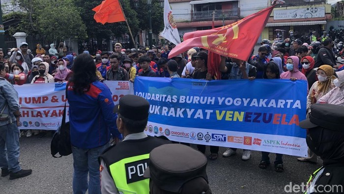 Alasan Buruh Desak UMP Jogja Rp 2,4 Juta Direvisi: KHL Rp 4 Juta