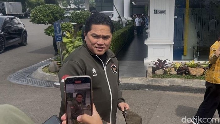 Menpora Erick Thohir dan atlet peraih medali SEA Games 2025 tiba di Istana Kepresidenan