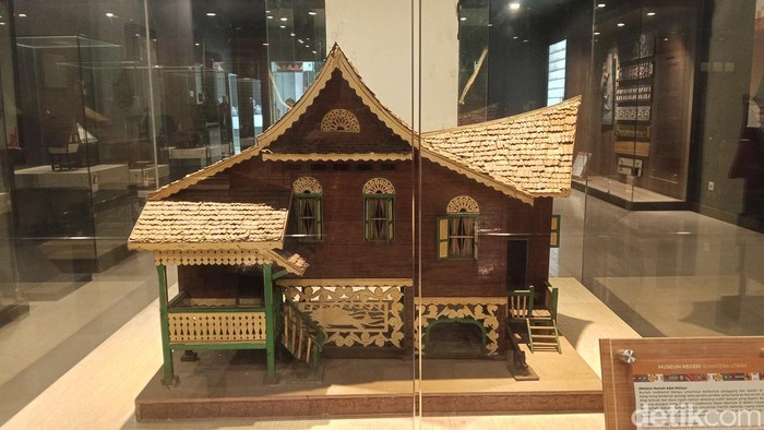 Mengenal 5 Rumah Adat Sumut Lewat Miniatur di Museum