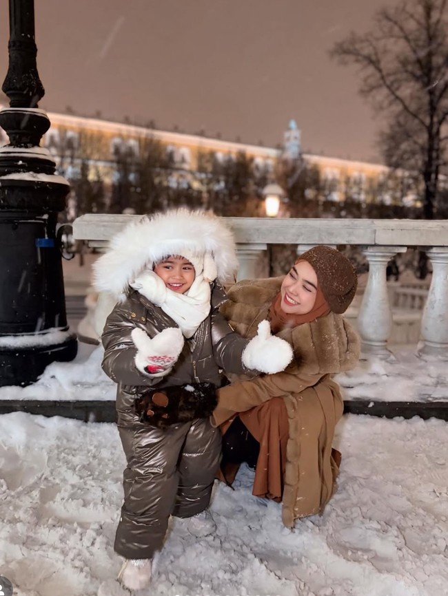 Potret Moana Anak Ria Ricis, Sudah Jadi Juragan Kos-kosan di Usia 3 Tahun