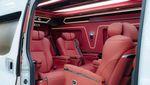 Modifikasi Interior Toyota Hiace yang Bikin Alphard Minder