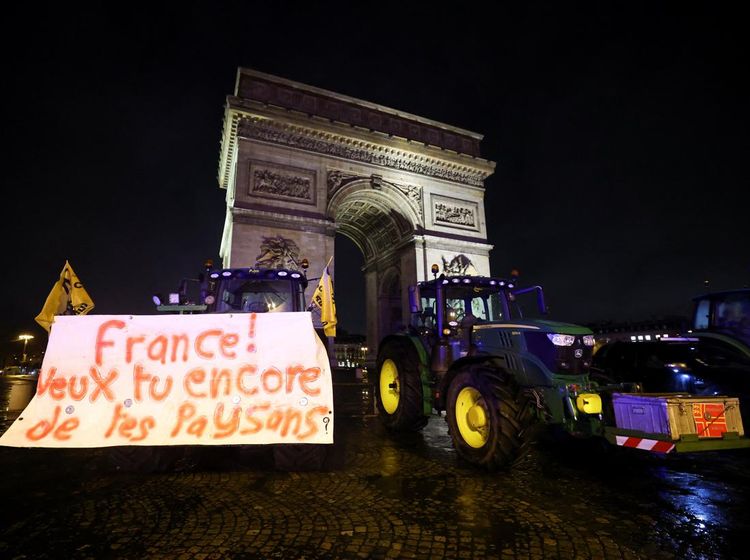 Petani Prancis Protes Kesepakatan UE-Mercosur dan Penanganan Wabah Ternak