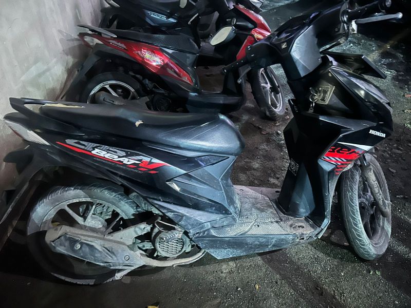 Polisi menangkap M Deni (22), penjambret tas dan iPhone 16 Pro seorang wanita di Kelapa Gading, Jakut. Polisi masih memburu rekan Deni, pria berinisial R. (dok Ist)