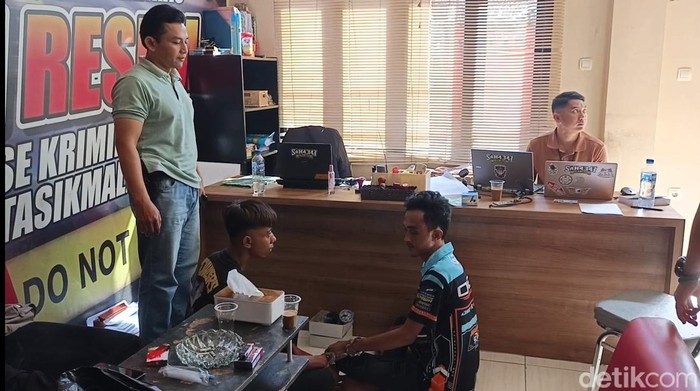 Perut Lapar Hentikan Pelarian Dua Sekawan Pencuri Motor di Tasikmalaya Ini