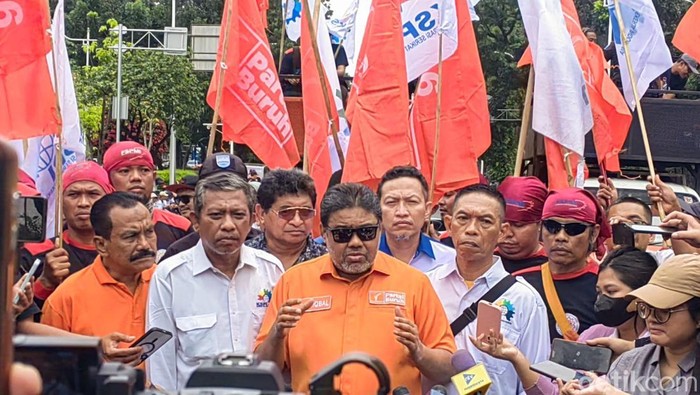 Bos Buruh soal UMP Jakarta Kalah dari Pekerja Pabrik Karawang: Tak Masuk Akal!