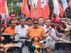Argumentasi Bos Buruh soal Upah Pekerja Jakarta Kalah dari Buruh Panci
