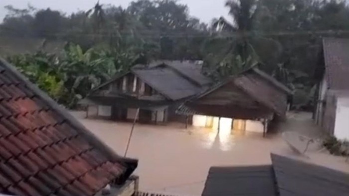 Banjir Rendam Puluhan Rumah Warga OKU Timur, 7 Desa Terdampak