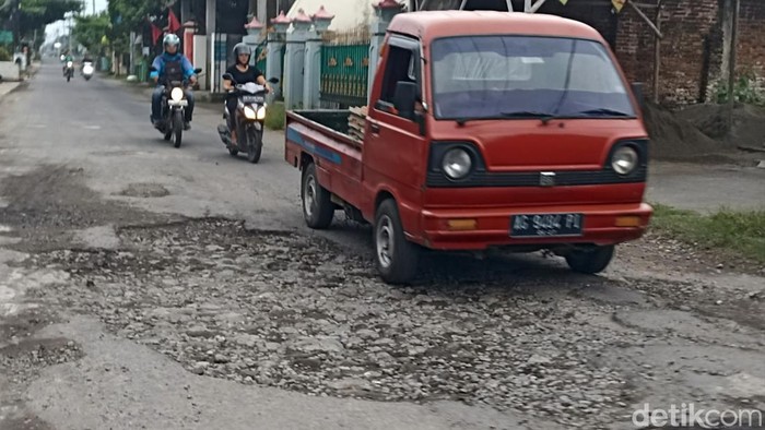 Ruas jalan rusak di Desa/Kecamatan Ngunut