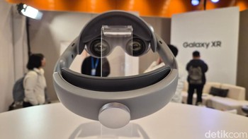 Bagian dalam headset Galaxy XR, tempat sensor dan lensa diposisikan untuk menangkap gerakan mata dan tangan secara presisi. Foto: Rachmatunisa/detikINET