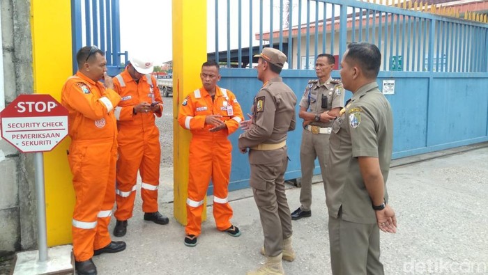 Satpol PP Sampang Bersitegang dengan Satpam Perusahaan