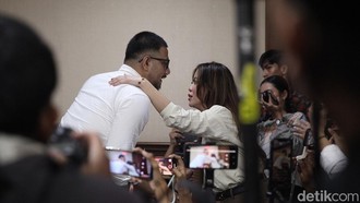 Pacar Ultah, Ammar Zoni Kirim Surat dan Bunga dari Lapas Cipinang