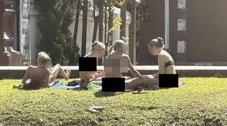 4 Turis Pede Berbikini di Dekat Kuil Chiang Mai, Warlok Jadi Resah