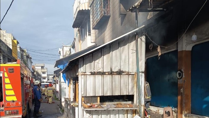Warung di Pasar Karlis Tasikmalaya Terbakar Pedagang Alami Luka Bakar