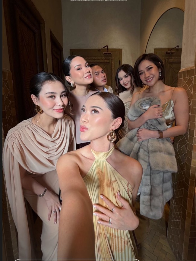 Foto Cantik BCL-Alyssa Daguise Hadiri Pernikahan Pangeran Jaksel di Maroko