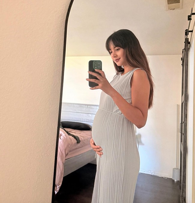 Sebelumnya Aurelie juga sempat membagikan acara gender reveal kecil-kecilan bersama keluarganya. Dari acara tersebut diketahuui bahwa bayi yang dikandung Aurelie berjenis kelamin laki-laki. Foto: Instagram/@aurelie