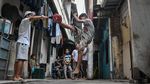Latihan Akrobatik di Gang Sempit Pluit, Ruang Positif Anak-anak Berkembang