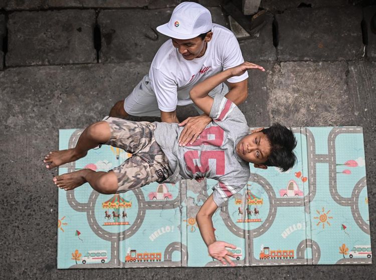 Latihan Akrobatik di Gang Sempit Pluit, Ruang Positif Anak-anak Berkembang