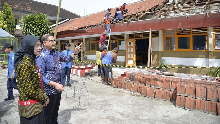 Dindik Jatim Gercep Benahi SMAN 3 Kediri Usai Pohon Tumbang