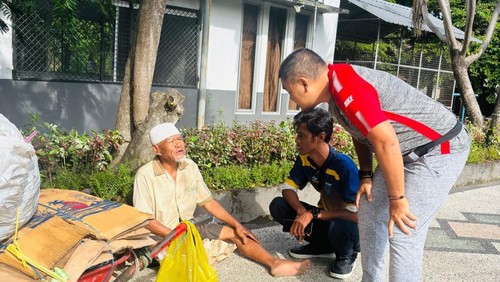 Dinsos Mataram mengamankan sejumlah anjal maupun gepeng di Udayana, Mataram, Jumat (9/1/2026). (Nathea Citra/detikBali)