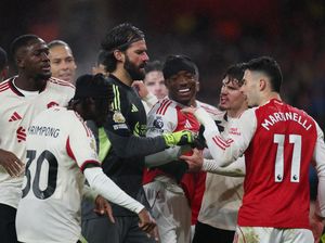 Ramai-ramai Kecam Aksi Martinelli Dorong Bradley yang Lagi Cedera