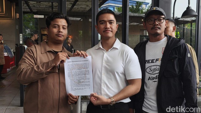 Kaesang Pangarep bertemu suporter Persis di Kota Solo, Jumat (9/1/2026).