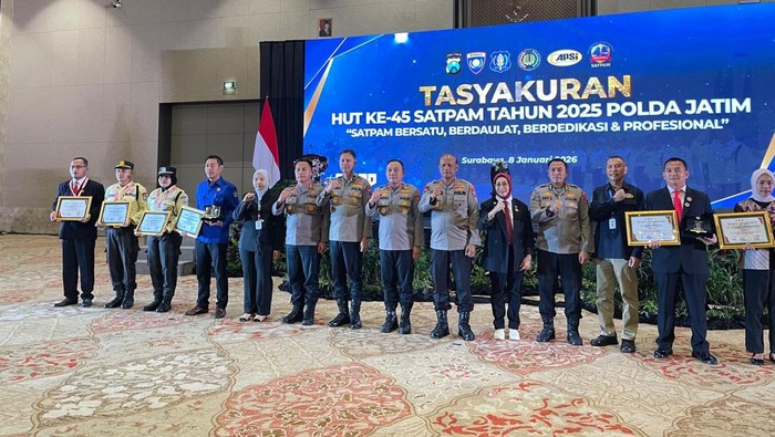 Kapolda Jatim Irjen Nanang di HUT Satpam