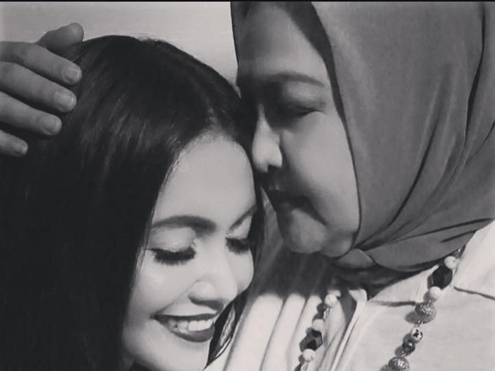 Kata Denada Usai Digugat Telantarkan Anak Kandung: Doain Dena Ya Ma...