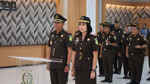 Pelantikan dan serah terima jabatan Kajari Lombok Timur di Kejaksaan Tinggi (Kejati) NTB, Jumat (9/1/2026). (Foto: Dok. Kejati NTB)