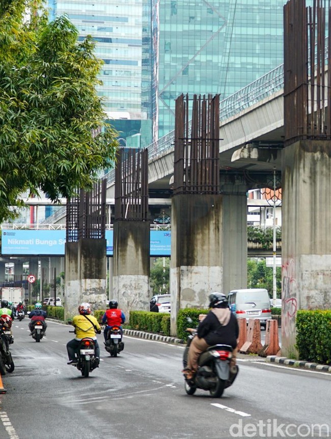 Pemprov DKI Bongkar 98 Tiang Monorel Rasuna Said Mulai Pekan Depan