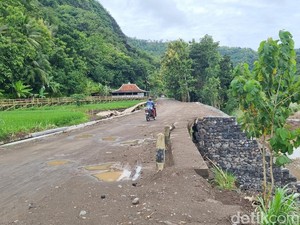 Hore! Jalan Amblas di Kedungmiri Sudah Bisa Dilewati Lagi