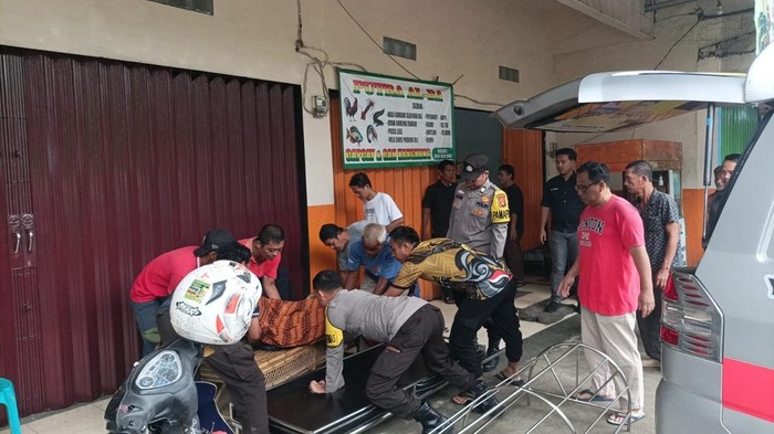 Mayat Pria Ditemukan di Depan Ruko Pecel Lele OKU, Diduga Sakit