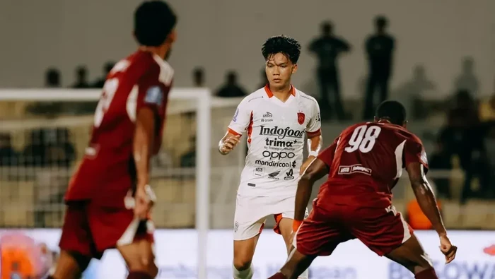 PSM Makassar tertinggal 0-1 dari Bali United di babak pertama.