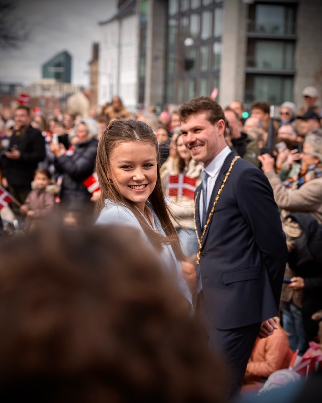 Jadi viral, sosok Putri Isabella pun jadi sorotan. Anak kedua Raja Frederik X dan dan Ratu Mary berusia 18 tahun ini sering disebut dan diharapkan media sebagai ‘modern princess’. Foto: Instagram @detdanskekongehus