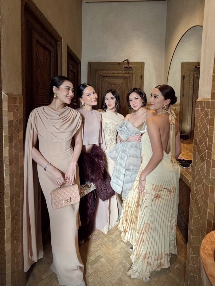 Potret Selebritas Hadiri Rangkaian Pernikahan Ranggaz Laksmana di Maroko