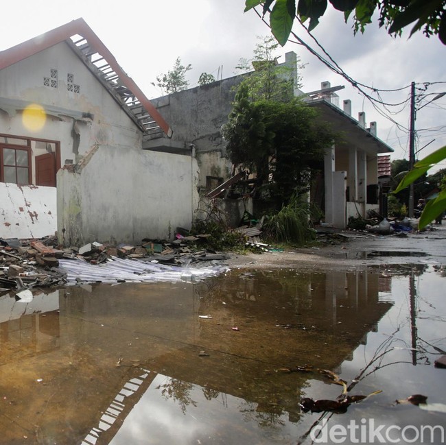 Sengketa Lahan Puluhan Tahun, 12 Rumah di Bekasi Dieksekusi