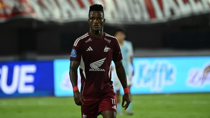 Tomas Trucha Tak Jamin Abu Kamara Bertahan di PSM Makassar