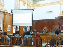 Sentil Saksi yang Terima Suap di Sidang Korupsi Jalan Sumut, Hakim: Bertobat