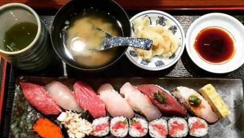 Sultan! Sushi Termahal di Dunia Ini Harganya Mencapai Rp 32 Juta