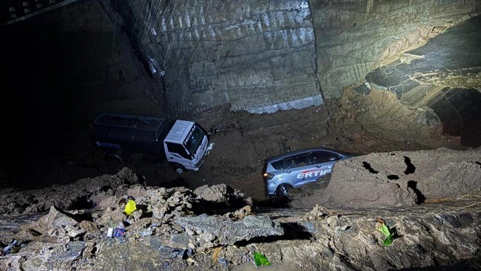 Jalur Kendaraan Besar Menuju Makam Sunan Muria Dialihkan gegara Longsor