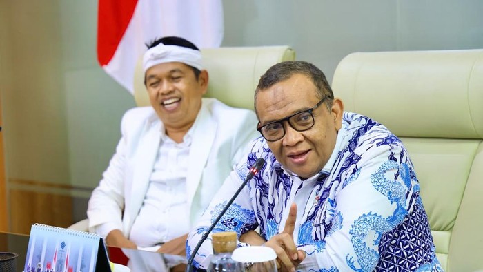 Wamenaker Sambangi Dedi Mulyadi Bahas UMP-Kondisi Buruh, Ini Hasilnya